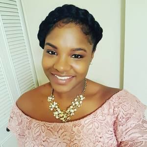 Meet your Posher, Leandra